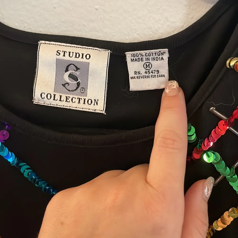 Black Rainbow Sequins Carnival Top w/ Shoulder Pads Size Medium L - Image 2