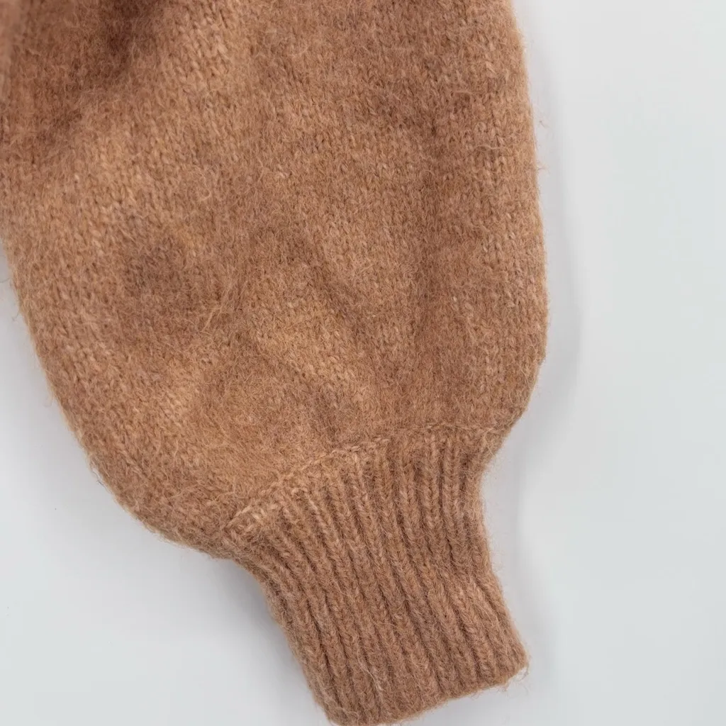 Zara Women's Brown Crew Neck Sweater - Image 7