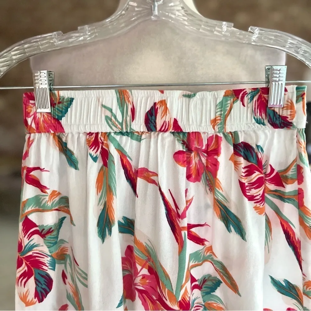 Roxy Shallow End Mini Skirt White Red Floral XS - Image 11