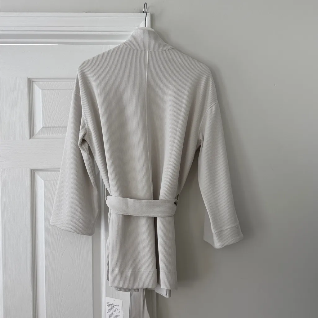 Lululemon NWT  Ribbed Softstreme Belted Wrap - Image 3