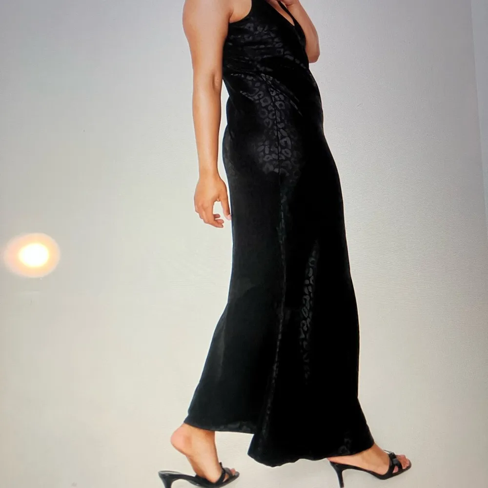 Mossimo satin maxi adjustable straps side splits dress Black Size undefined - Image 3