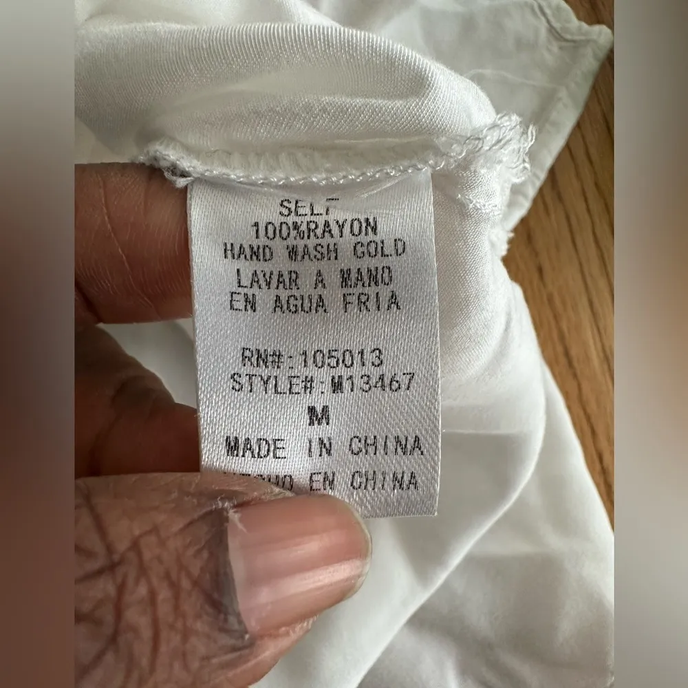 Garden Girl Embroidered Floral Red Blue Green Button Down Sleeveless White Top M Size M - Image 7