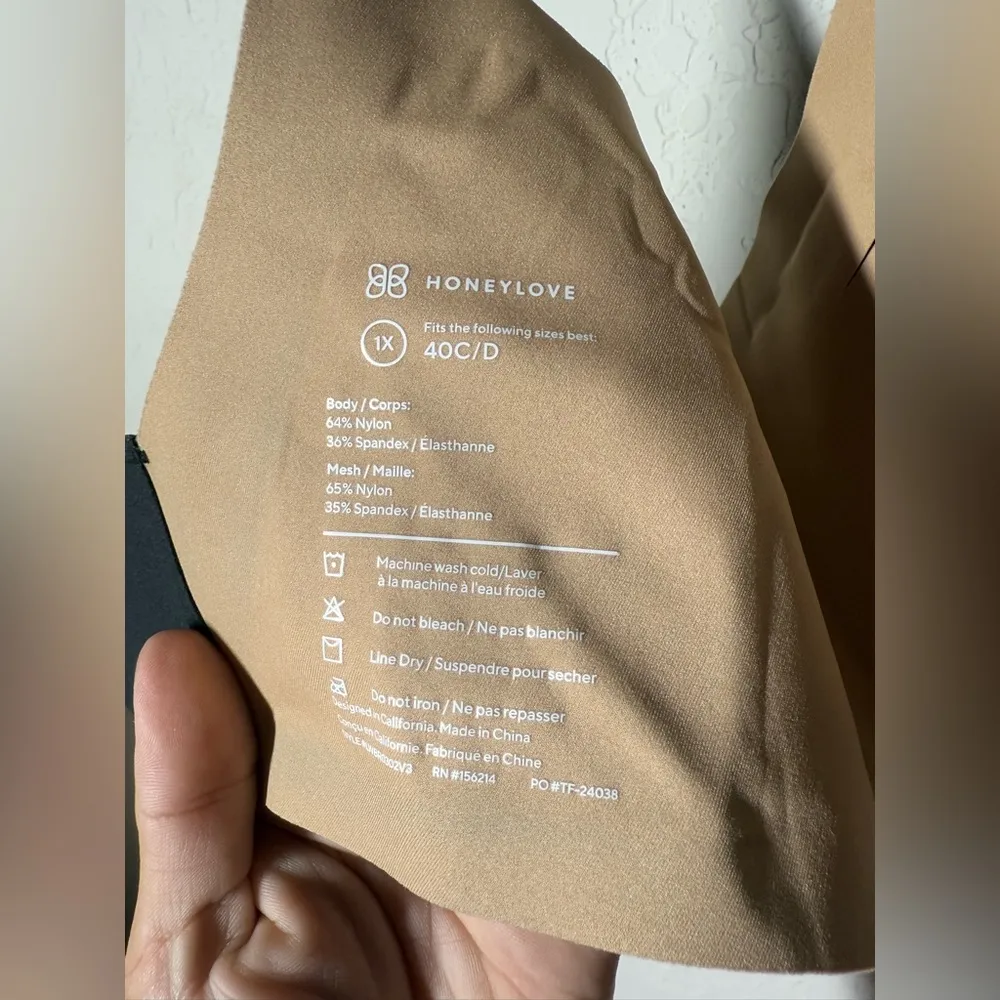 NWOT Honeylove Cross Over Bra Size 1X Black - Image 7
