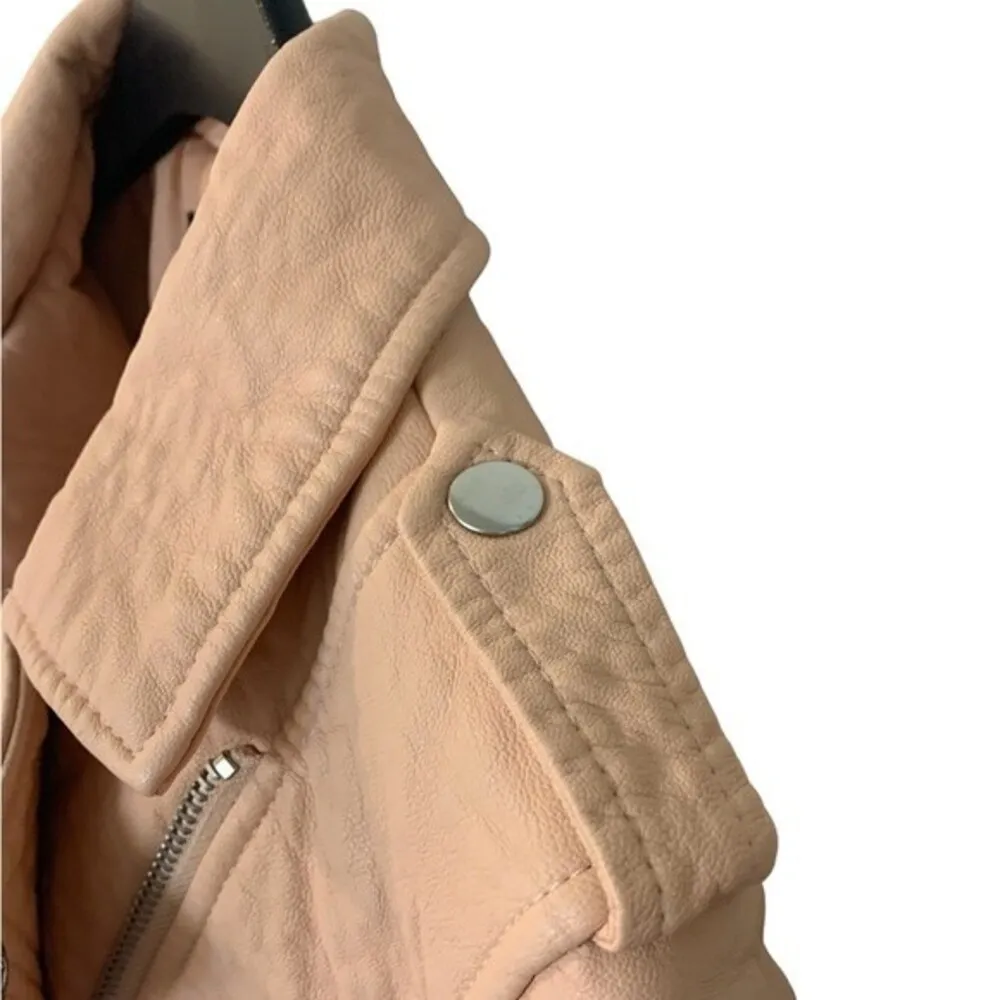 Forever 21 | Blush Pink Barbie Style Vegan Faux Leather Moto Jacket Size Small - Image 4