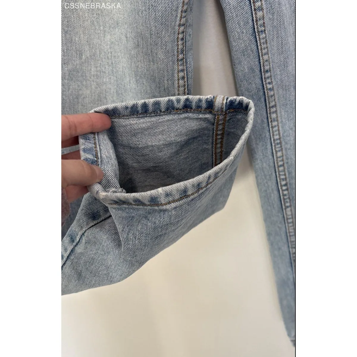 Ann Taylor Blue ATdenim Women's Light Wash Jeans - Size 15x30 - Image 2