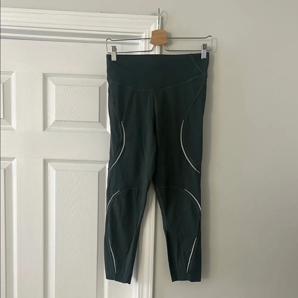 Lululemon Base Pace High Rise Reflective Crop Legging 23" 8 - Image 3