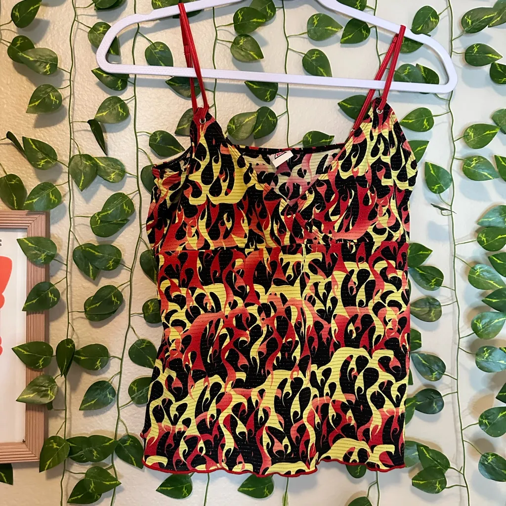 Vintage Womens Peeping Tom Flame Print Women's Top small medium rare Deadstock Red - Image 5