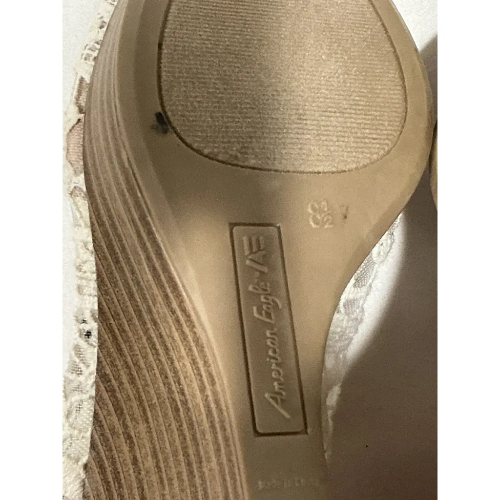 Womans American Eagle 8 1/2 Ivory Crochet Lace Open Toe Wedge Heel Shoe Slip On - Image 10