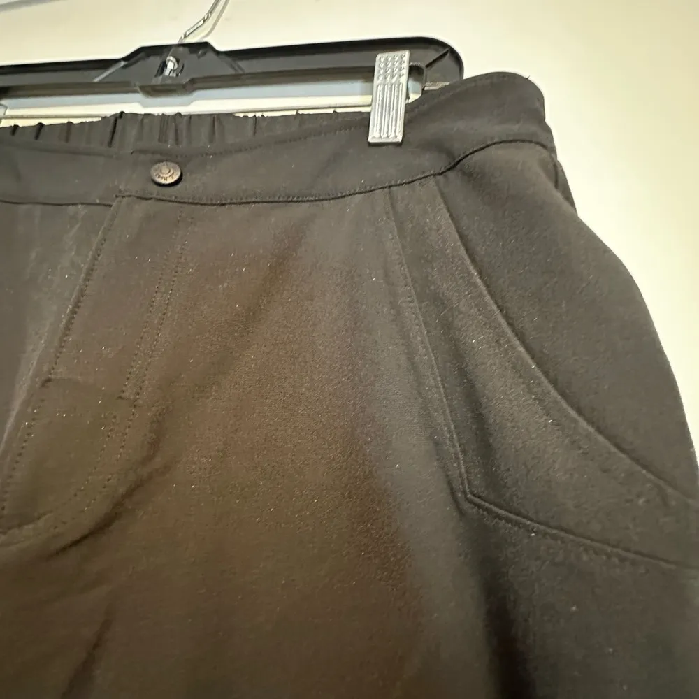 NWOT L.L. Bean Women's Comfort Cycling Capri with Cushioned Inner Short. M Black Size M - Image 12