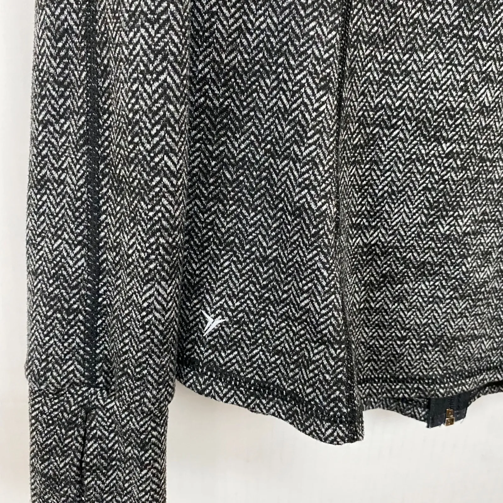 Old‎ Navy Active Zip Up Herringbone Jacket Women's Small Go Dry Gray Size undefined - Image 6