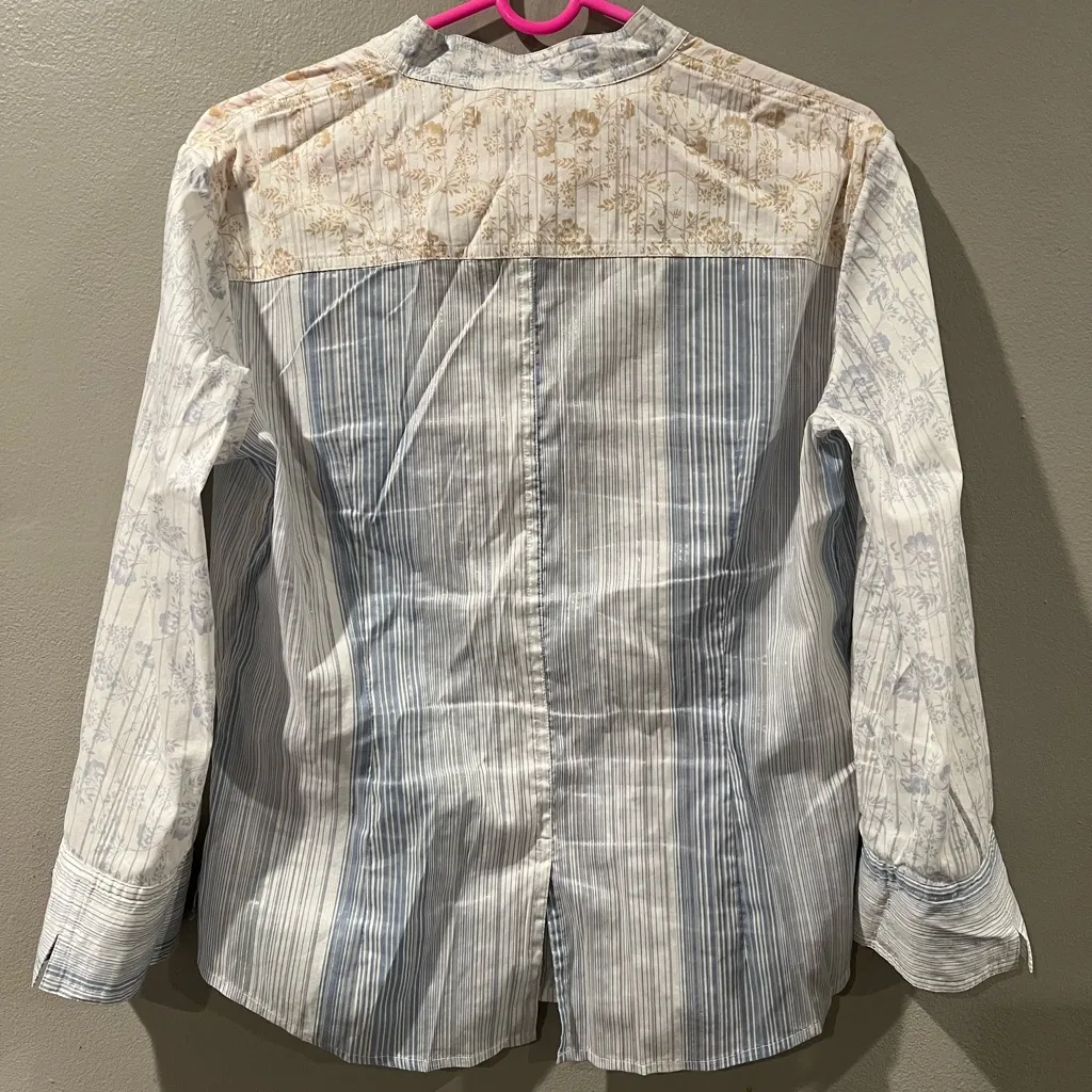 Women’s St. John Sport Shirt Top Size Mixed Print Striped Floral Popover Small Blue - Image 2