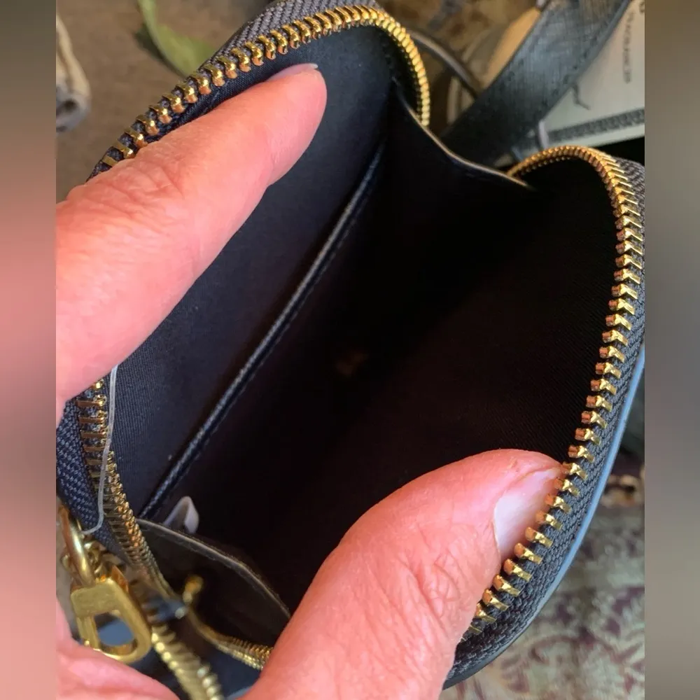 Authentic TORY BURCH leather saffiano dual zip phone cards crossbody - Image 6