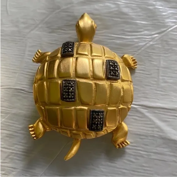 JUDITH JACK Vintage Golden Marcasite Gold Tone Shell TURTLE Brooch Pin - Image 2