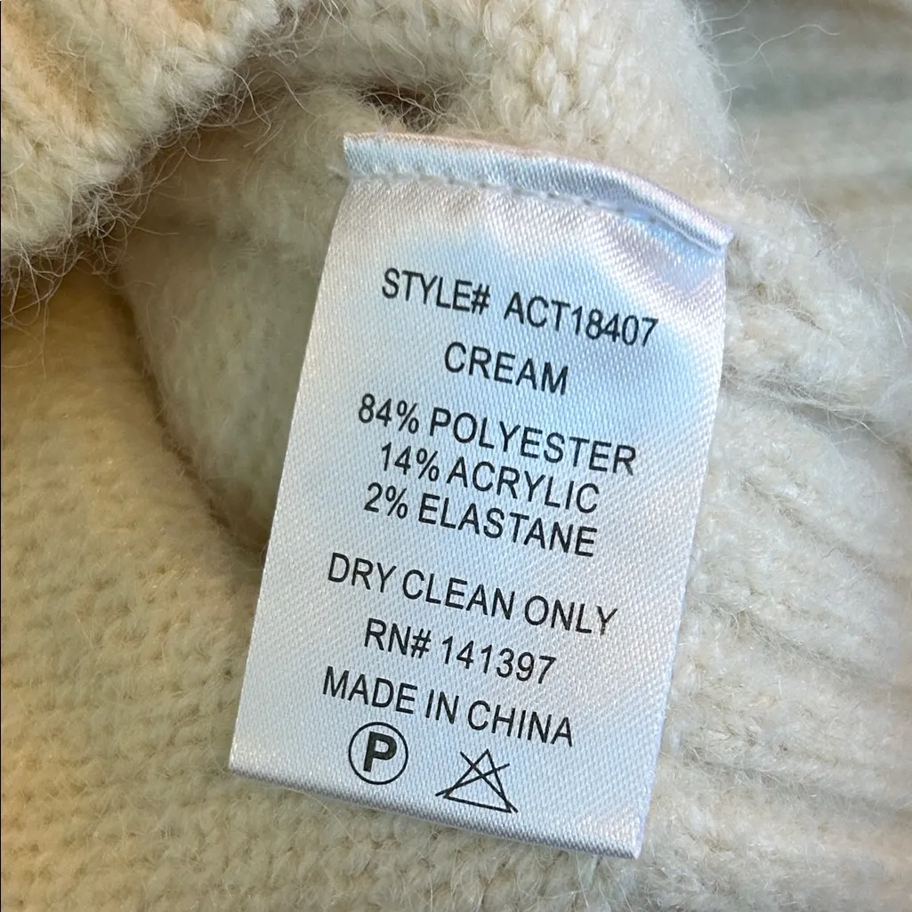 ASTR  The Label Wilessa Cream Sweater Textured Floral Appliqué Size Medium NWT - Image 9