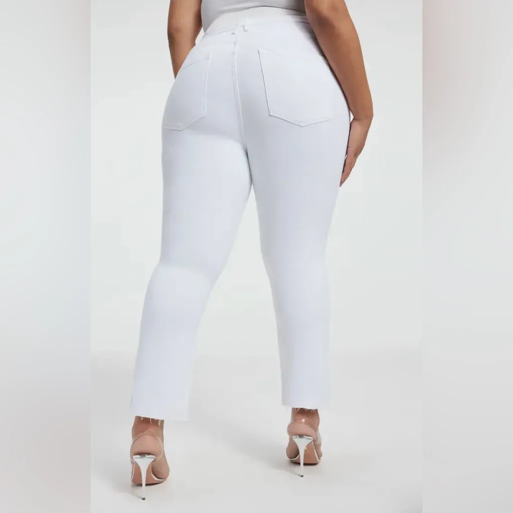 Good American Good Legs High Rise Straight Leg Raw‎ Hem Jeans in White Size 20 - Image 4