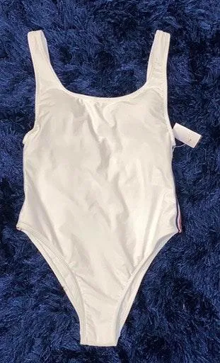 NWOT WHITE   1 pc swimsuit M - Image 3