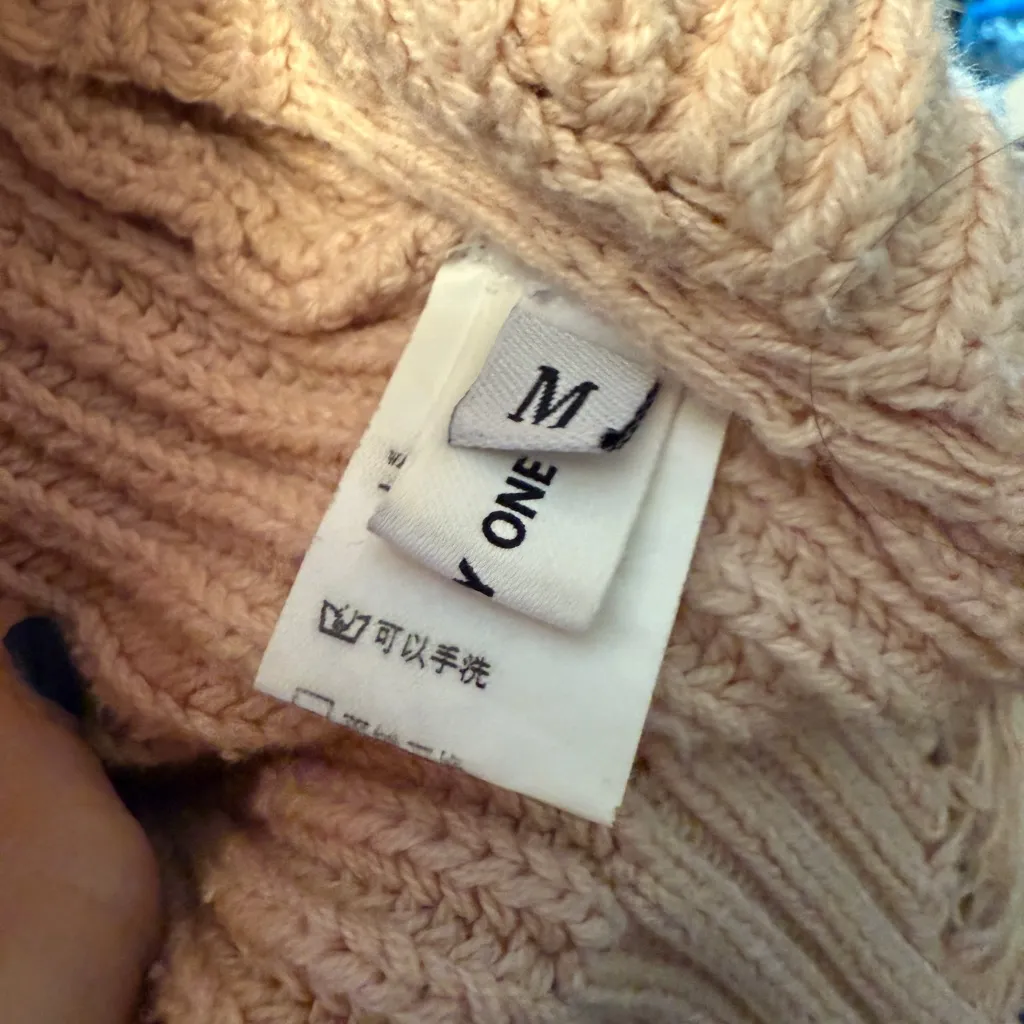 Tuan Chuang Distressed Knit Sweater Women’s Ribbed Snap Collar Oversized Medium Pink - Image 2