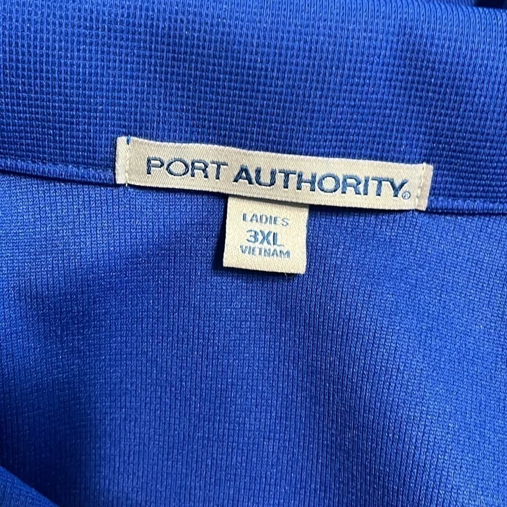 Port Authority  dark blue v-neck collared shirt. EUC. - Image 6