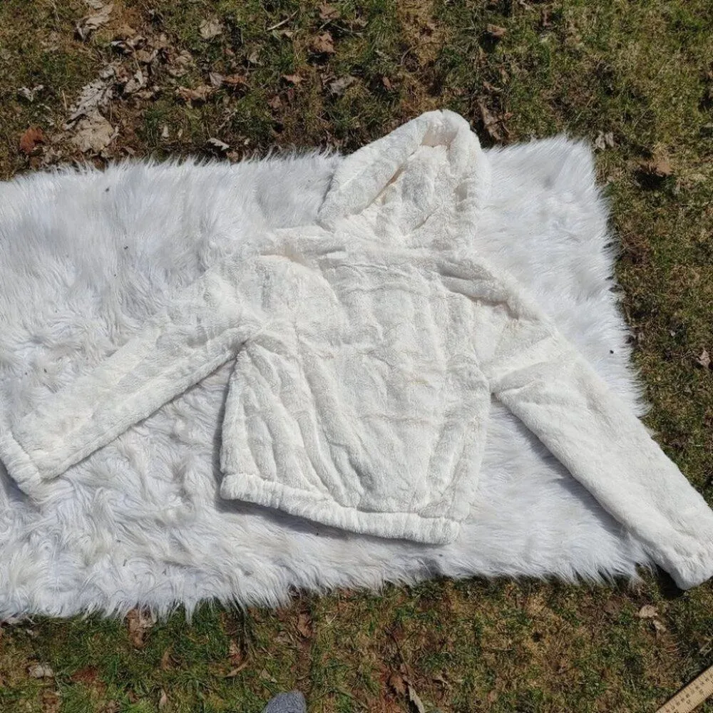 Ambiance Outerwear Size Small S White Faux Fur Cropped Zipper Jacket Hoodie - Image 10