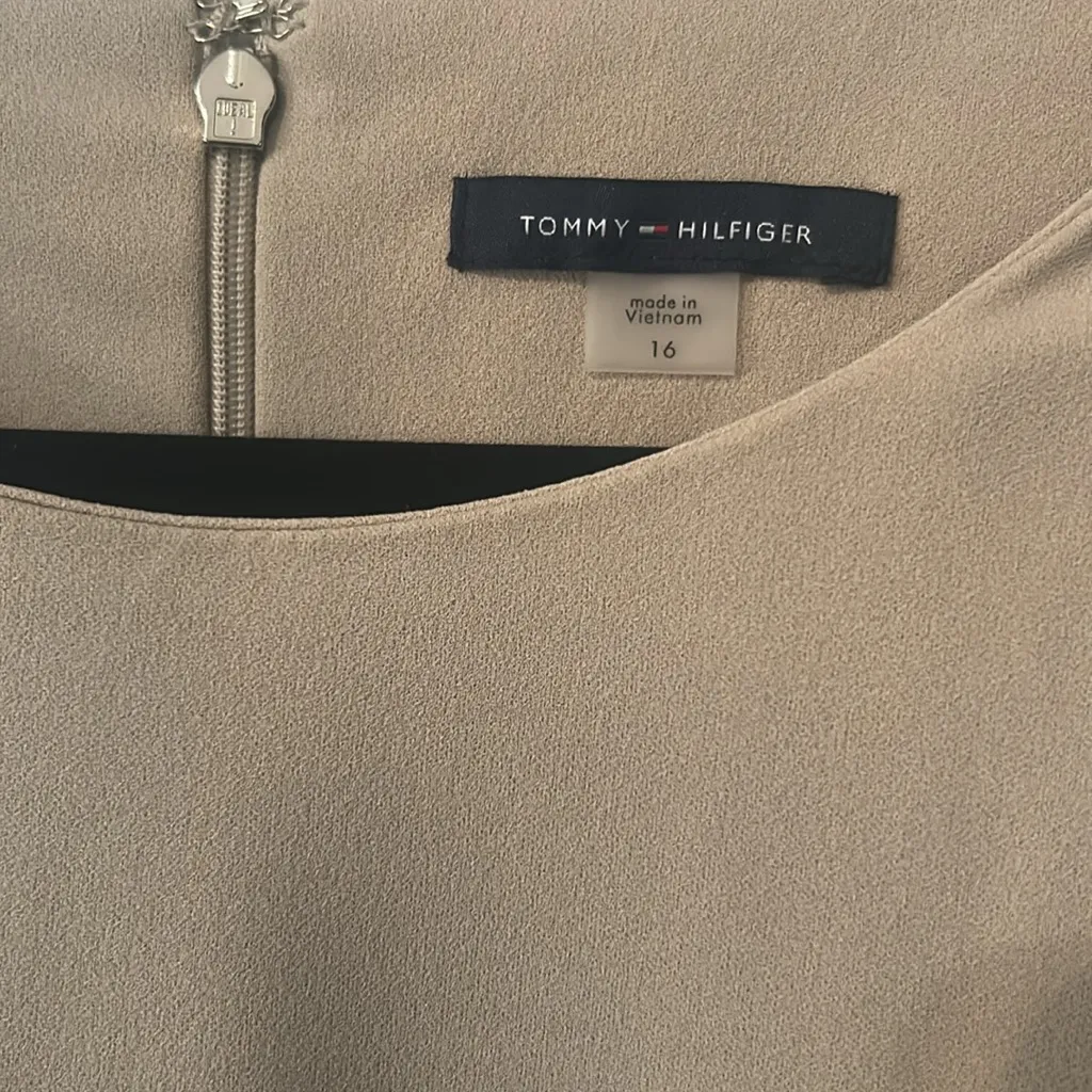 Tommy Hilfiger Beige Sheath Dress Women’s Size 16 Sleeveless Belted Knee Length - Image 7