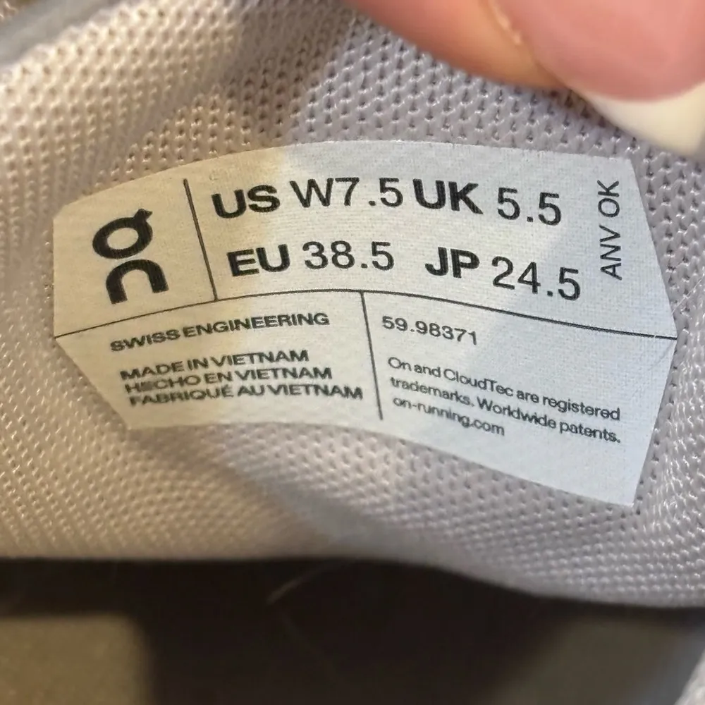 OnCloud Cloudswift Shoes Size 7.5 - Image 5