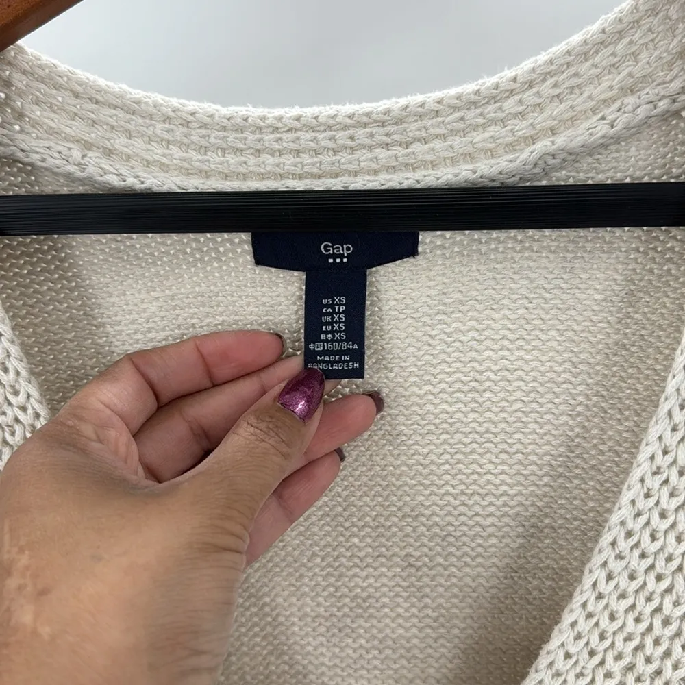 Gap sweater vest cream in color never worn NWOT oversized coastal grandma - Image 5