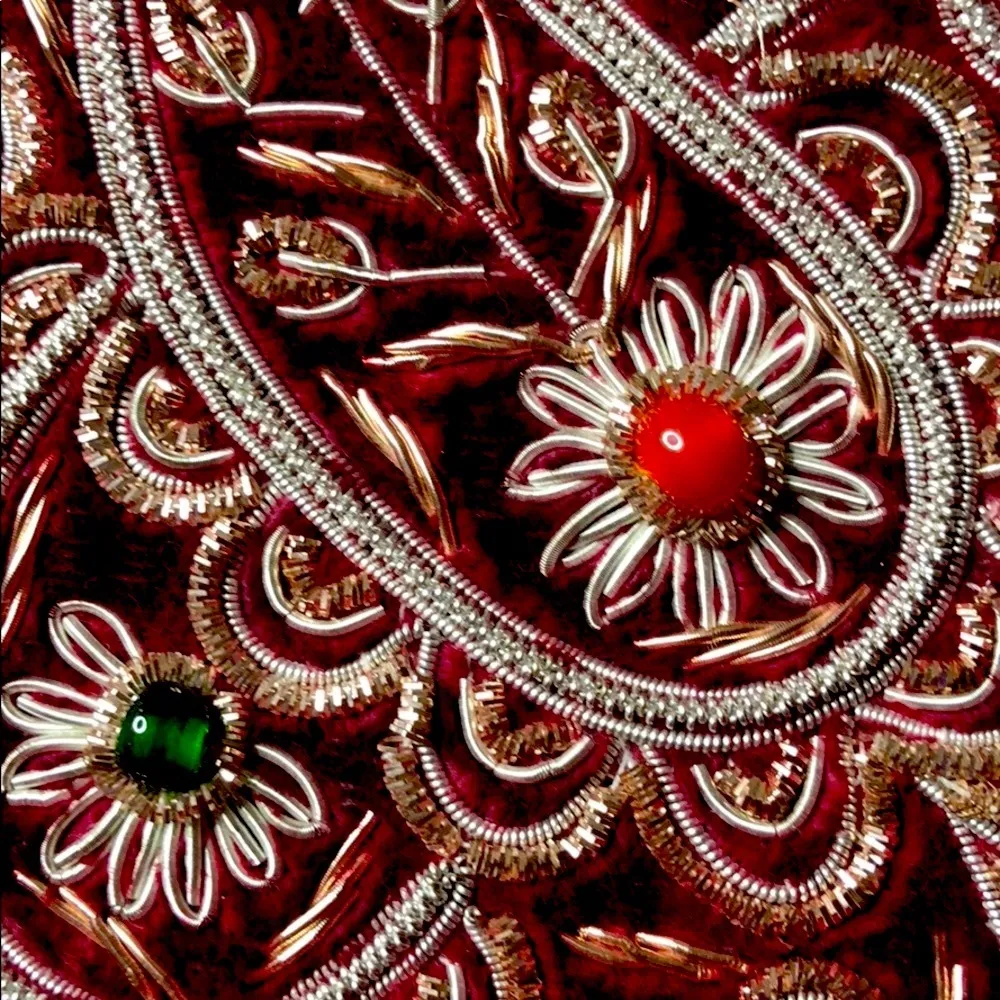 Vintage Red Baroque embroidery evening purse - Image 2