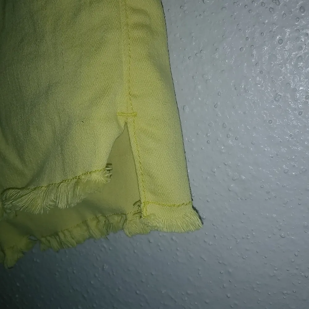 Celebrity Pink 8 29 Yellow Jeans Raw Hem Stretch Short Shorts - Image 6