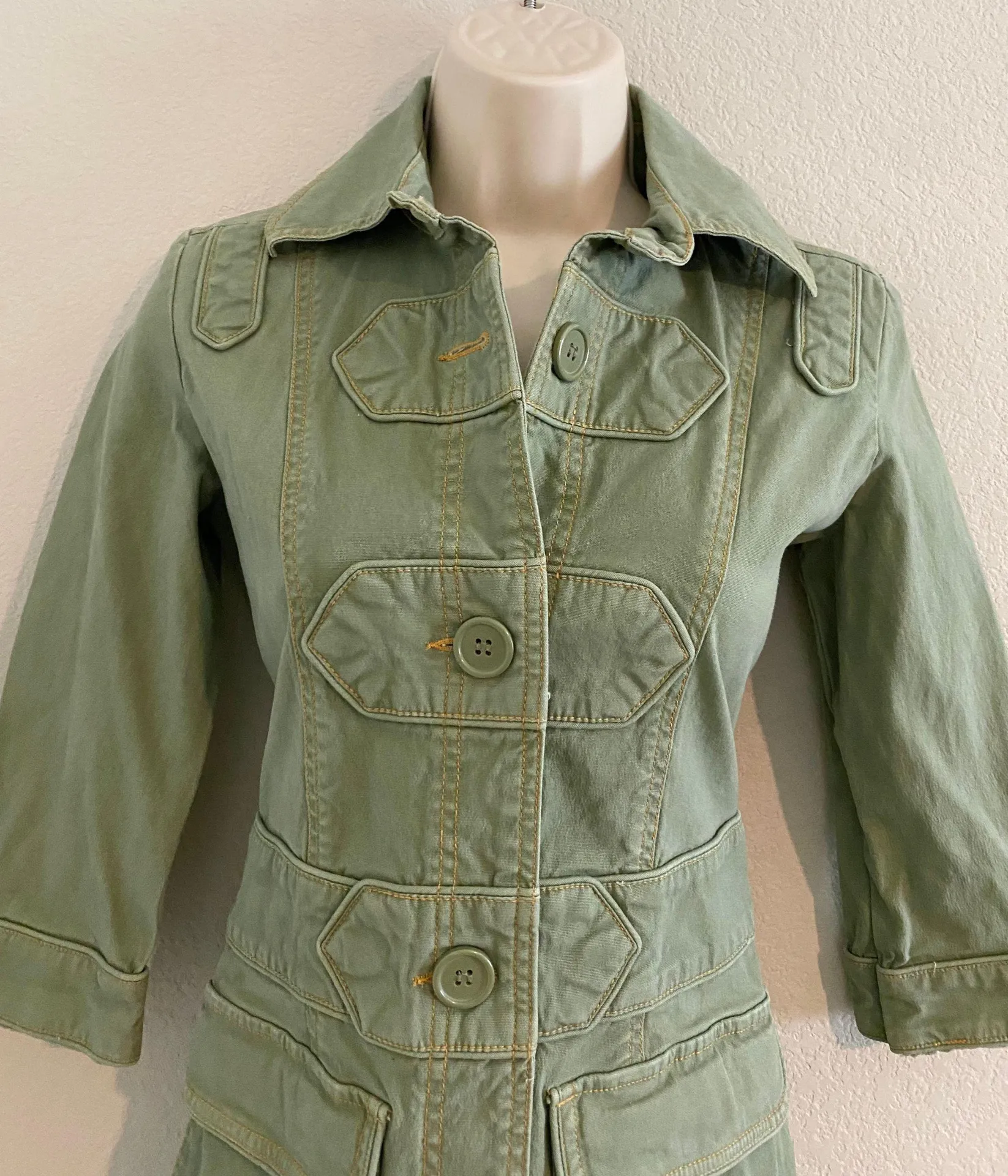 Like new  winter jacket. Sz XS - Image 4