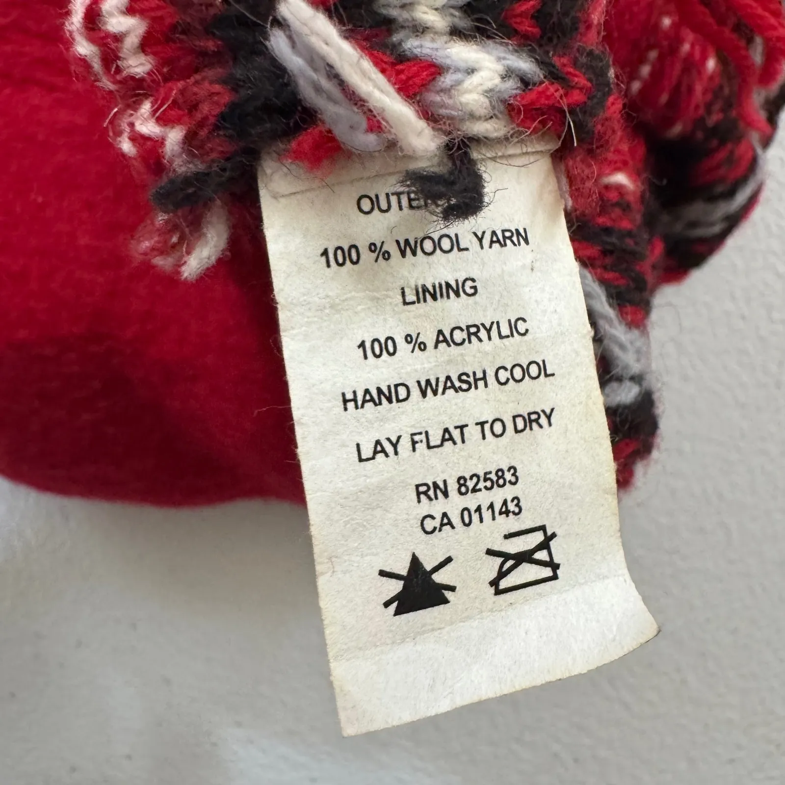 VTG Turtle Peak Red Fair Isle Wool Acrylic Blend Beanie Hat Tassel - Image 4