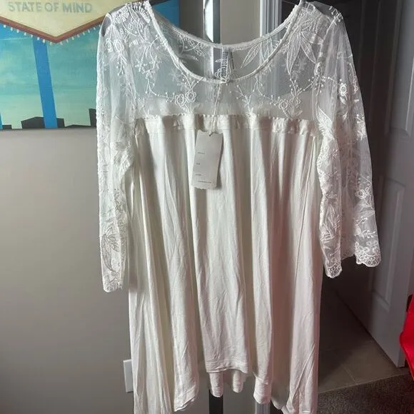 Monoreno Lace  Detail‎ Tunic - Image 6