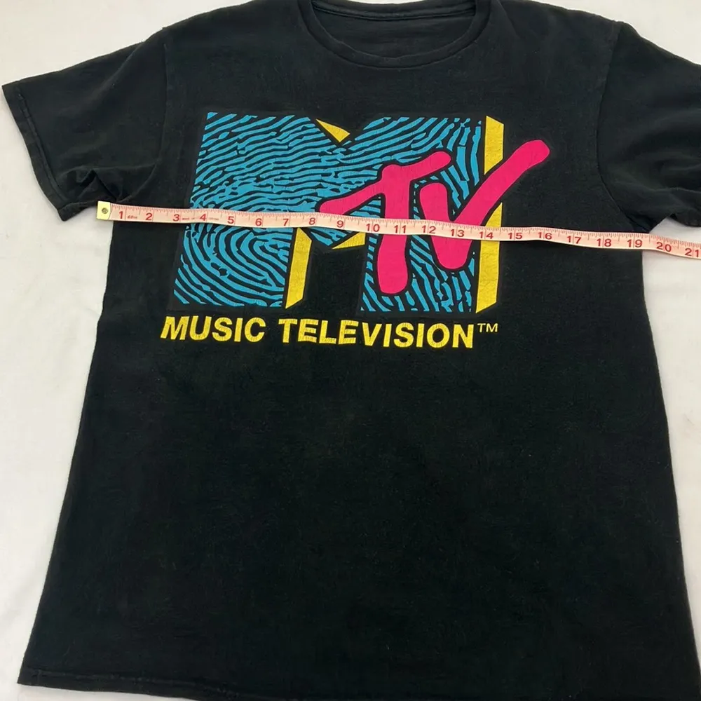 MTV Black Short Sleeves Graphic T - Image 5