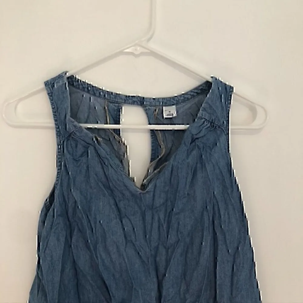OLD NAVY Chambray V-Neck Tank Top Light Wash Denim Cutout Cotton Blouse Medium M - Image 4
