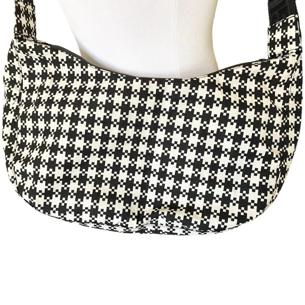 Baggu Medium Crescent Bag in Black & White Pixel Gingham - Image 3