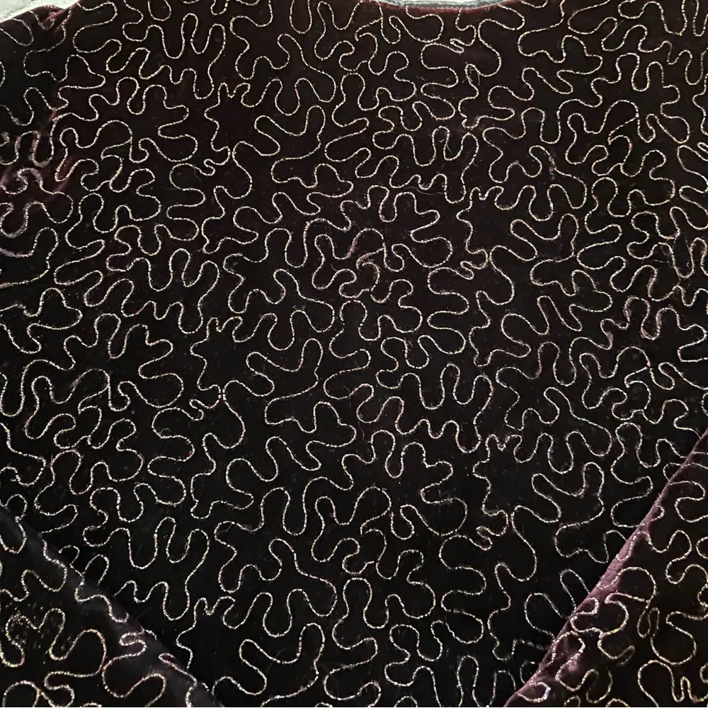 Maggie McNaughton vintage velvet maroon w/gold embroidery button up blazer 24W Red - Image 16