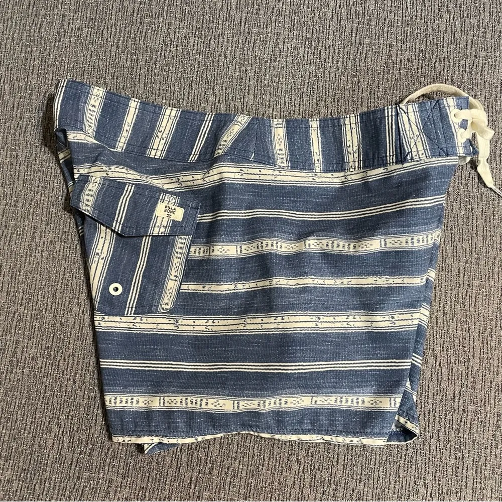 Billabong Swim Shorts - Image 2