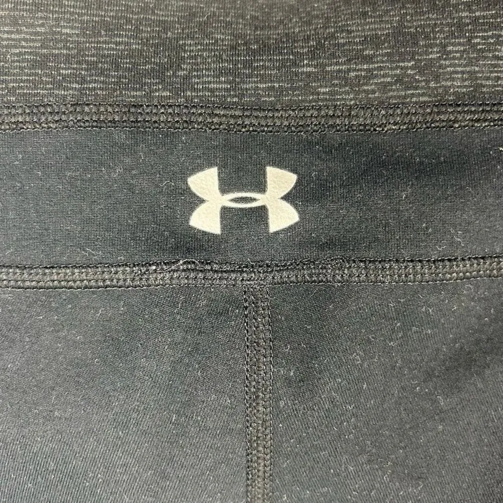Under Armour Women's HeatGear Capri Leggings Black Size XL Athletic Wear - Image 3
