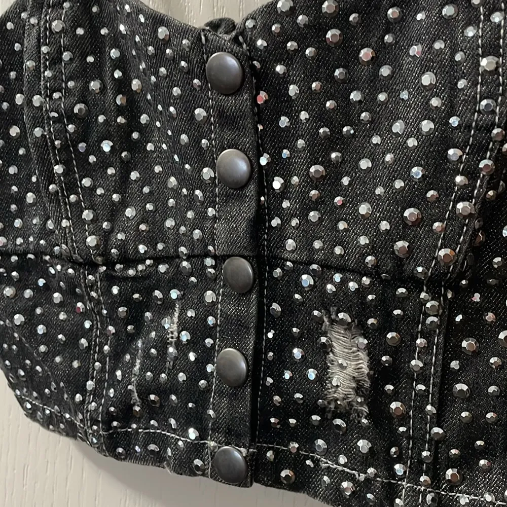 💙💖 NEW Boot Barn Denim Studded Cropped Bustier Top Gray Size XS - Image 3