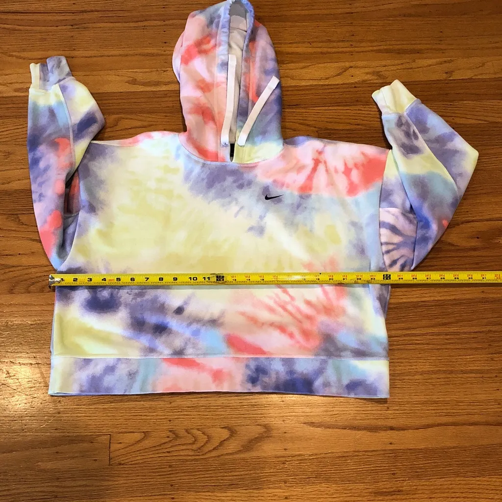 Nike Dri-FIT Get Fit
Women's Tie-dye Pullover Training Hoodie, M - Image 10
