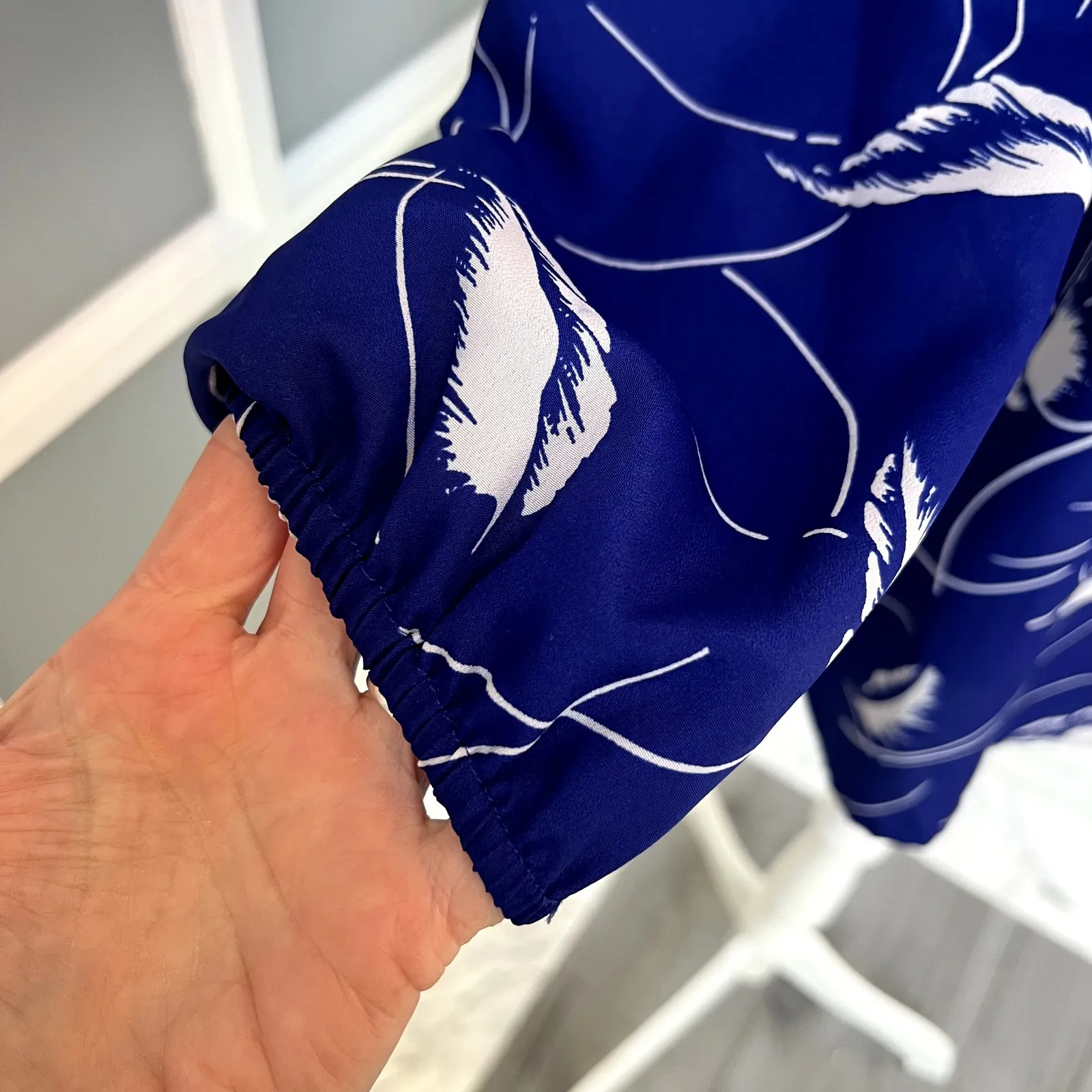 Yumi Kim Blouse SS11-75 111916 Medium Cobalt Blue and White Floral - Image 3