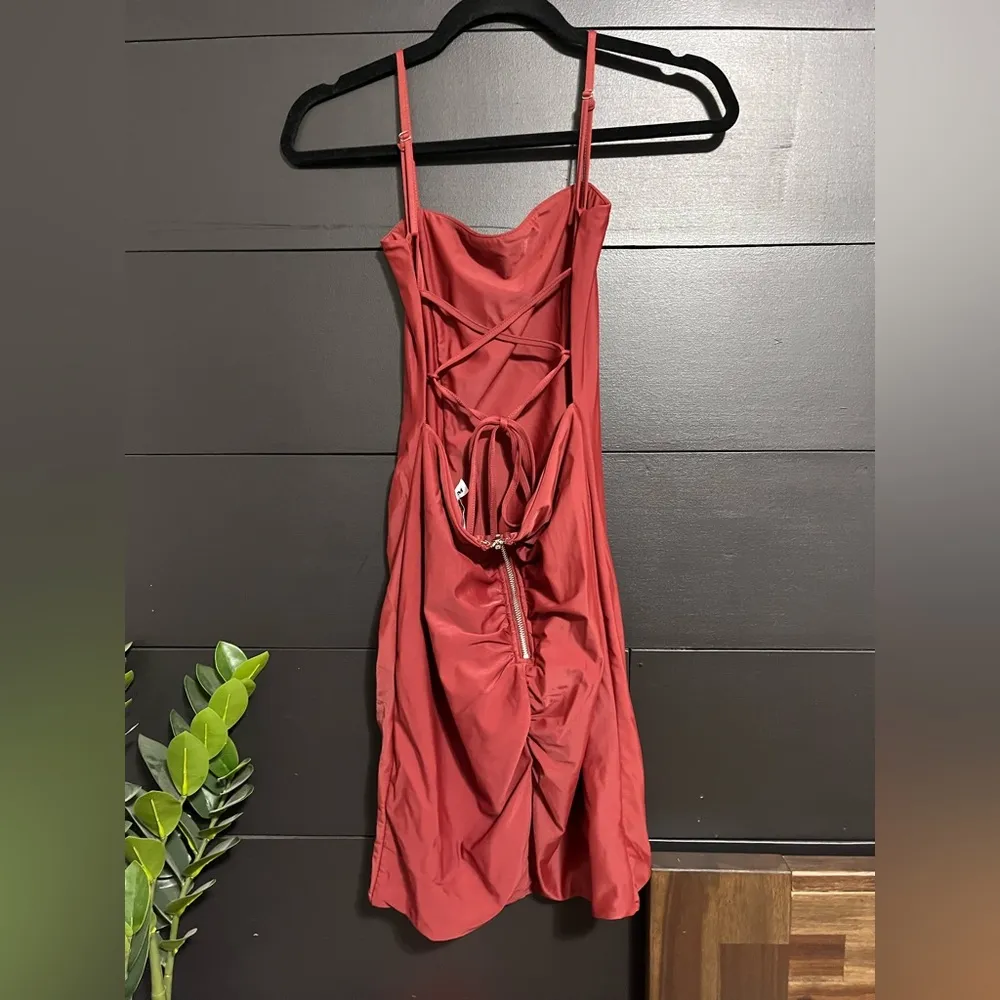 TIGER MIST Sleeveless Ruched Formal Mini Dress Tie Back Women’s M NWOT - Image 3