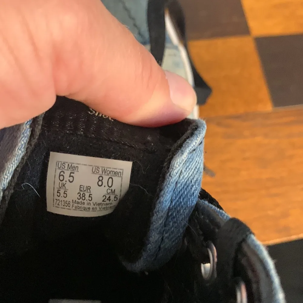 🚫SOLD🚫Vans Denim Patch Boots Size 8 Women’s - Image 7