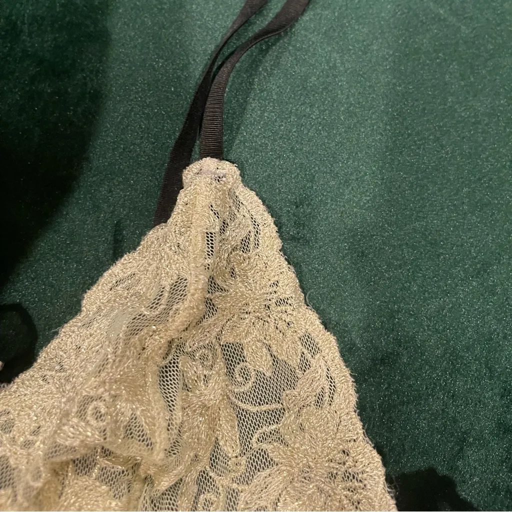 NWOT MANGO LACE BRA 32/34 B - Image 3