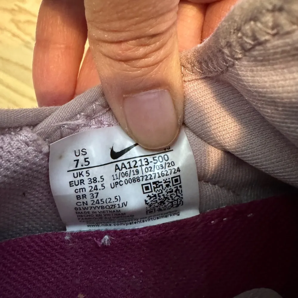 Zoom Women’s Training Sneakers Pink Size 7.5 - Image 4