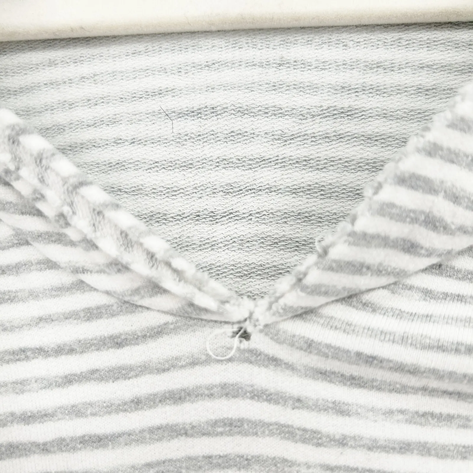 Beach Bunny Womens Lounge Cameron Striped Cropped Hoodie Size S Gray White - Image 3