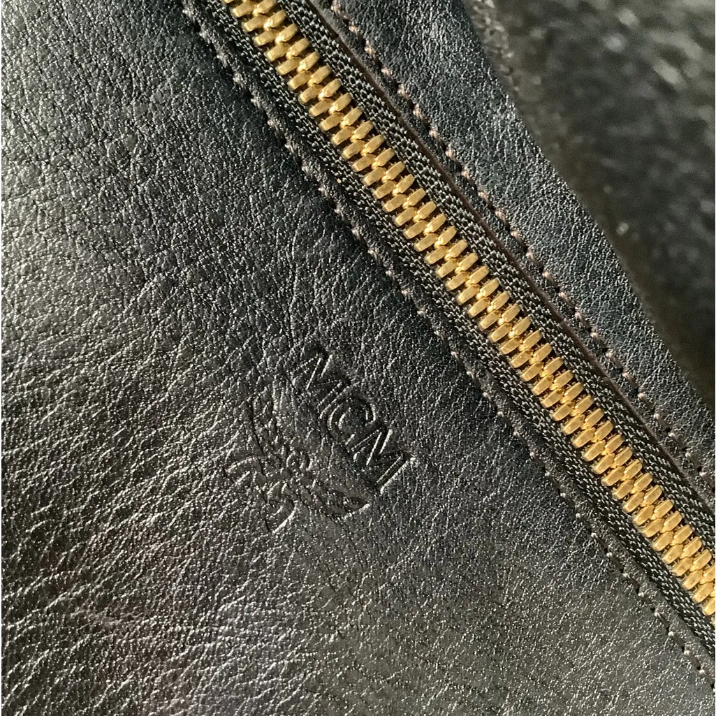 Authentic MCM GENUINE LEATHER TOTE🌹🌹🌹 - Image 13