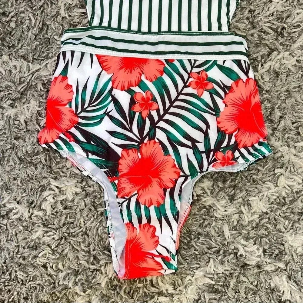 🏝️ Gorgeous Iffei One piece Swimsuit, Size Large, Beautiful Design, NWT White - Image 9