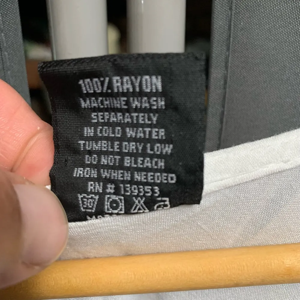 B28-Women's Ace Fashion Tank Top Size L White Green Embroidered Sleeveless - Image 7