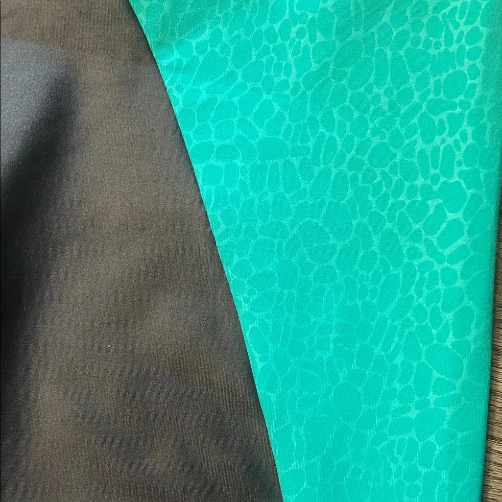 Zyia Active Jade River Stone Metallic Leggings Size 14 - Image 12