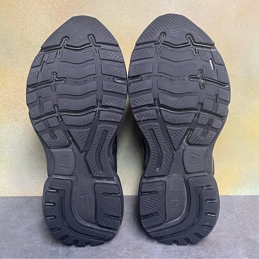 Brooks Ghost 15 Women's Black Wide Running Shoes Size 6.5D - Image 9